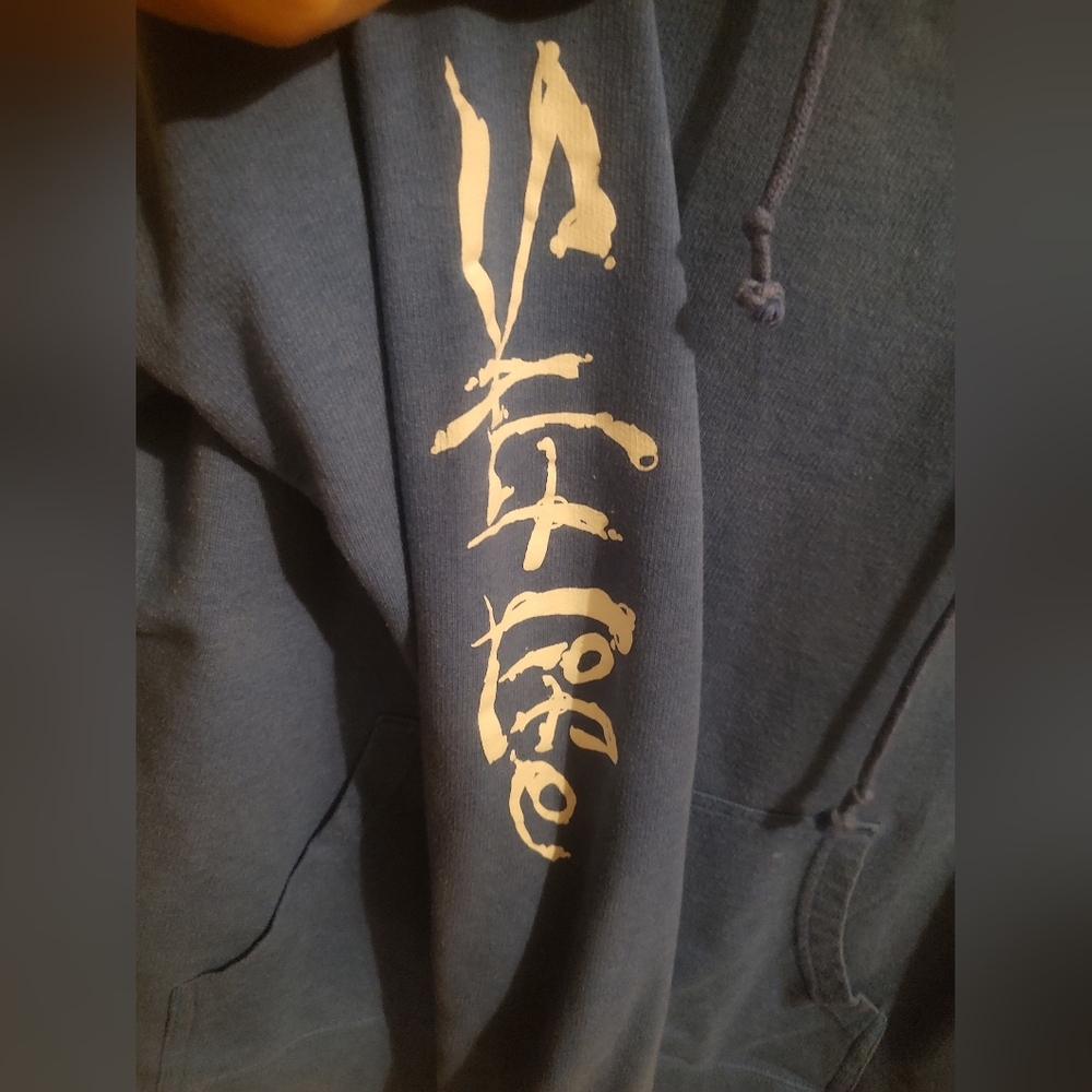 Salt Life Blue Hoodie with Skull Emblem - Picture 4 of 5